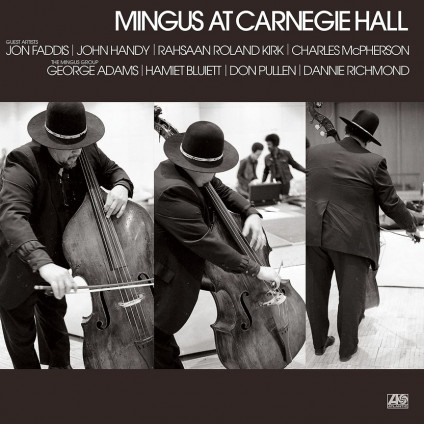 Mingus at Carnegie Hall - Charles Mingus - LP
